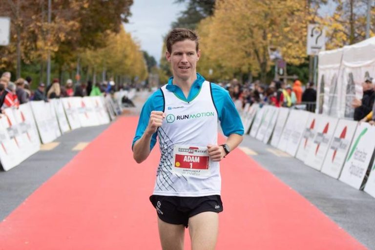 Guillaume Adam im Ziel des Lausanne Marathon