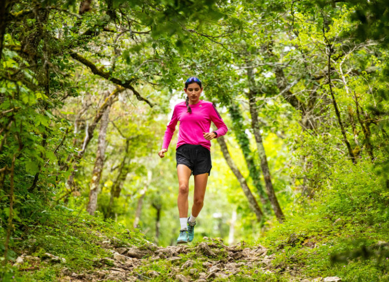 Training für Trailrunning als Frau: Kompletter Leitfaden