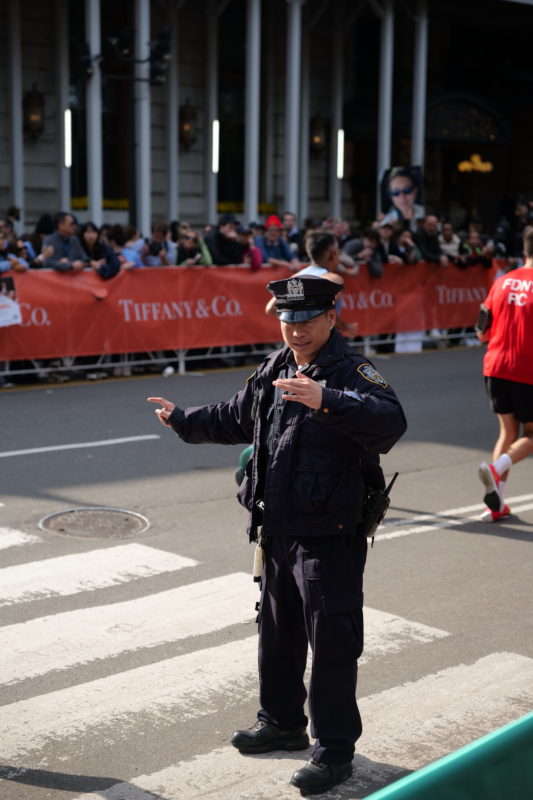 Die schoensten Lauffotos vom New York City Marathon 2023, aufgenommen von RunMotion Coach.