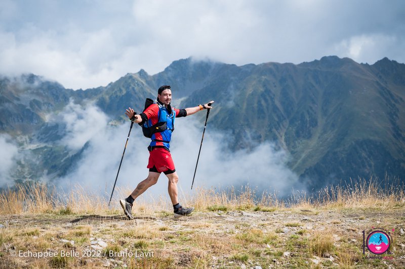 Trailrunner beim Skyrace du Rocher Blanc in Belledonne, Ultratrail-Strecke mit vielen Höhenmetern.