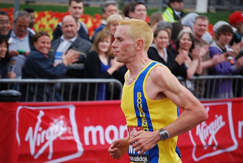Steve Way läuft 2:15-Marathon und zeigt beeindruckendes Laufwunder vom Raucher zum Spitzenlaeufer.