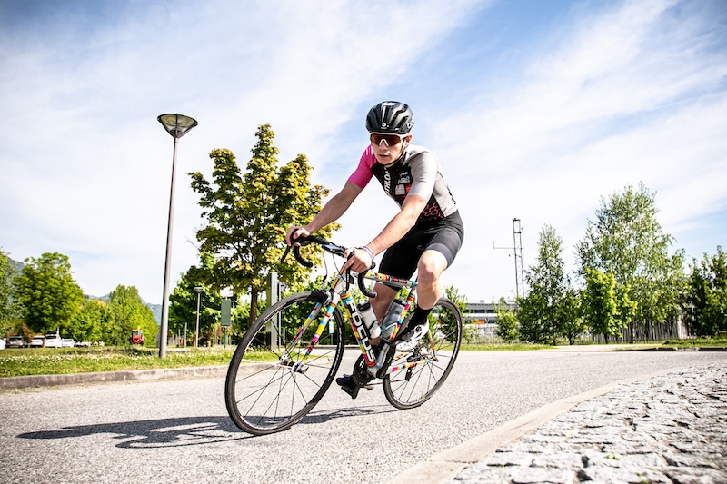 Triathlon-Training für olympische Distanz: Schwimmen, Radfahren und Laufen im 12-Wochen-Plan zur Bestzeit.