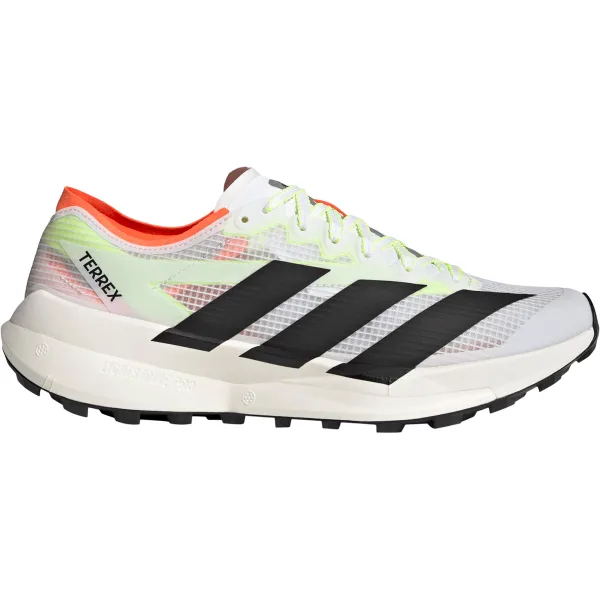 Trailrunning-Schuhe für kurze Distanzen 2026 auf einem anspruchsvollen Waldtrail