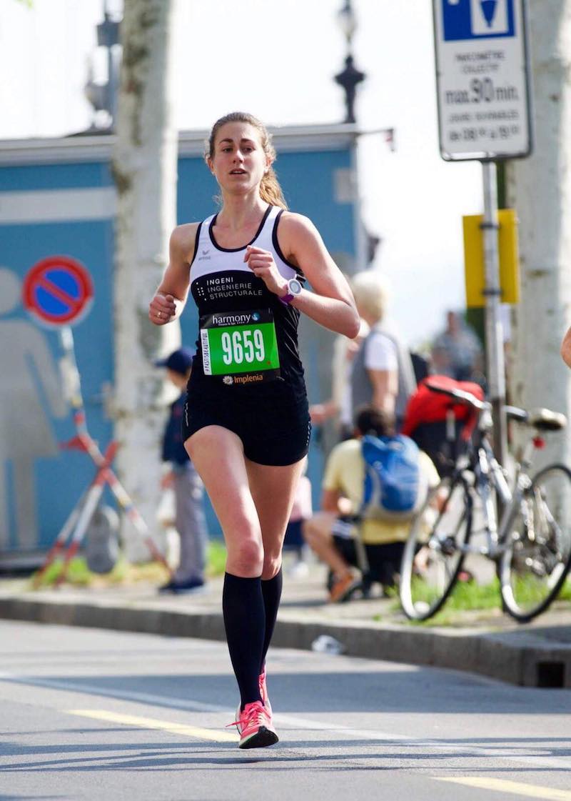 Läufer beim Halbmarathon in Genf mit Bestzeit von 1:27 und starkem zweiten Platz.