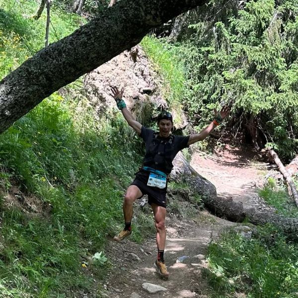 Nico beim ersten Ultra-Trail über 90 Kilometer du Mont-Blanc auf anspruchsvollen Bergpfaden