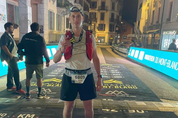 Yannick beim 90-km-Ultra-Trail am Mont Blanc nach seinem erfolgreichen Berglauf