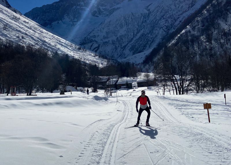 Langläufer im Wintertraining: Langlauf als gelenkschonender Ausdauersport und effektiver Lauf-Boost.