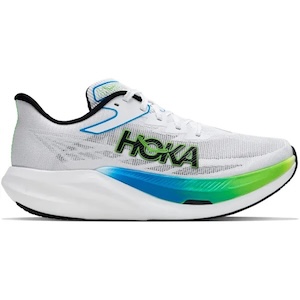 Moderne Marathon-Laufschuhe für ambitionierte Läufer beim Training für den Marathon 2026